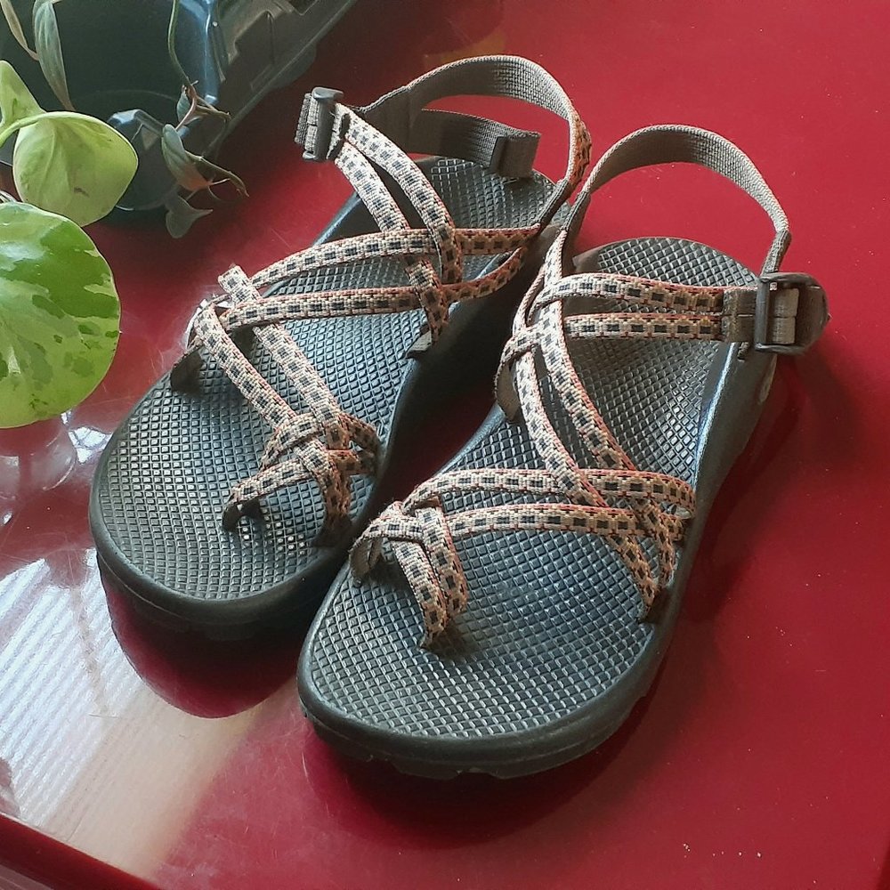 Chaco's Vibram Hiking Sandal W10